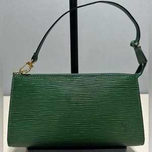 Louis Vuitton Epi Pochette Accessoires